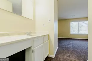 8564 Creekwood Way, Jonesboro, GA 30238 - Photo 18