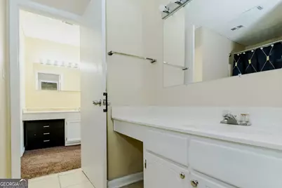 8564 Creekwood Way, Jonesboro, GA 30238 - Photo 16