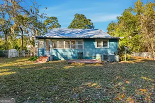 203 E 5th St, Woodbine, GA 31569 - Photo 16