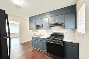 6496 Raymond Dr, Union City, GA 30291 - Photo 8