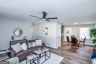 35 N Robinson Dr, Carrollton, GA 30117 - Photo 4