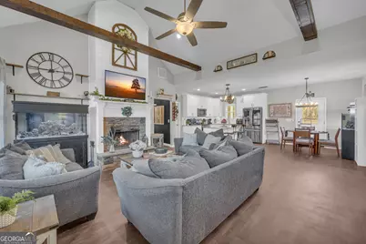 223 Maple Drive, Commerce, GA 30529 - Photo 4