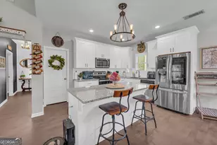 223 Maple Dr, Commerce, GA 30529 - Photo 6