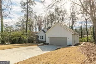 5545 Woodland Dr, Douglasville, GA 30135 - Photo 4