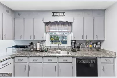 121 Crestwood Road, Warner Robins, GA 31093 - Photo 20