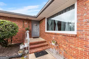 121 Crestwood Rd, Warner Robins, GA 31093 - Photo 2