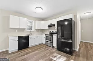 93 Robin Hood Rd, Covington, GA 30014 - Photo 6