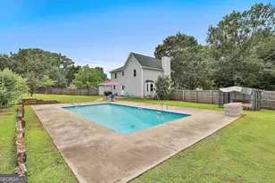 125 Drennan Dr, Fayetteville, GA 30215 - Photo 2