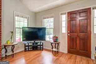 506 S West St, Greensboro, GA 30642 - Photo 2