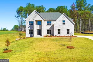 198 Lotus Ln, Covington, GA 30016 - Photo 2