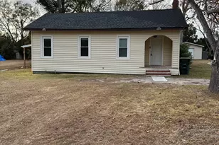 306 S Tillman St, Glennville, GA 30427 - Photo 18