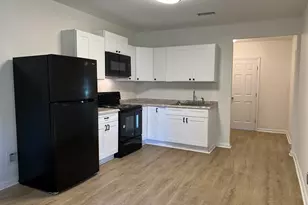 306 S Tillman St, Glennville, GA 30427 - Photo 4