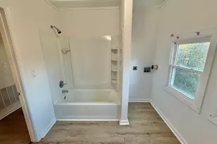 306 S Tillman St, Glennville, GA 30427 - Photo 14