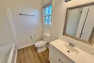 306 S Tillman St, Glennville, GA 30427 - Photo 18