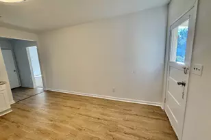 306 S Tillman St, Glennville, GA 30427 - Photo 10