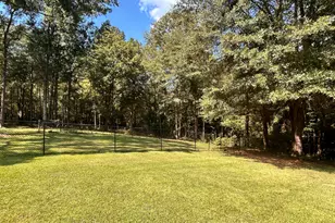 711 W Ridgeway Rd, Maysville, GA 30558 - Photo 8