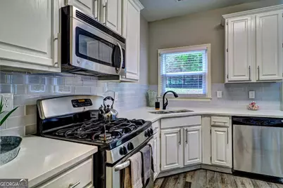 10640 Victory Gate Drive, Johns Creek, GA 30022 - Photo 14