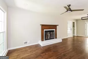 2730 Cedarbrook Dr, Marietta, GA 30066 - Photo 2