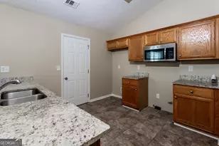 10576 Day Lily Dr, Hampton, GA 30228 - Photo 6