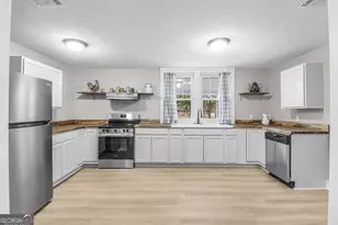 373 S Main St, Pembroke, GA 31321 - Photo 10