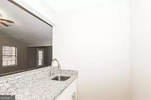 6961 Apache Ln, Riverdale, GA 30274 - Photo 18