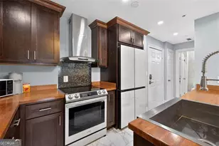 1074 Peachtree Walk NE, Atlanta, GA 30309 - Photo 12