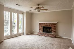 411 Fawnbrook Cir, Griffin, GA 30223 - Photo 2