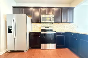 1044 Haley Woods Ln, Lawrenceville, GA 30043 - Photo 10