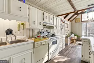 452 E Sugarbush Dr, Dillard, GA 30537 - Photo 8