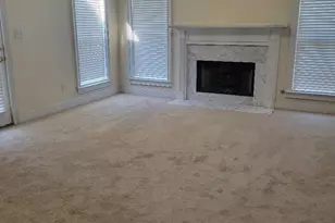 1086 Rowanshyre Cir, McDonough, GA 30253 - Photo 4