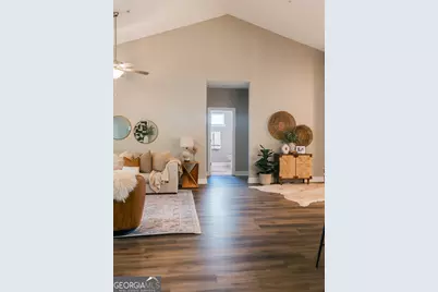 4304 Commonwealth Circle, Newnan, GA 30263 - Photo 6