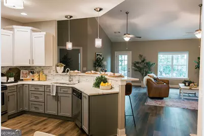 4304 Commonwealth Circle, Newnan, GA 30263 - Photo 10