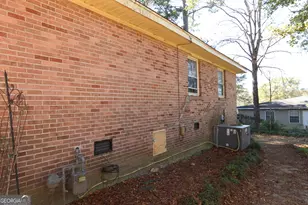 1077 Pike St, Macon, GA 31204 - Photo 4