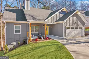 169 View St, Clarkesville, GA 30523 - Photo 2