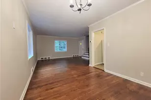 1321 Stillwood NE Unit B Dr, Atlanta, GA 30306 - Photo 6