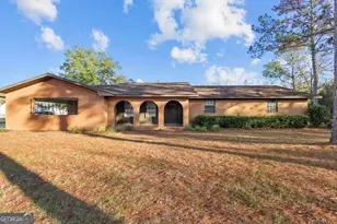 1276 Spring Grove Rd, Jesup, GA 31545 - Photo 1