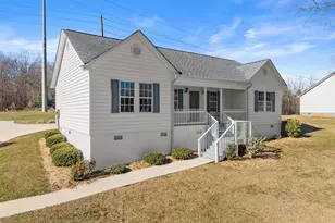 137 Sherrell Dr, Cleveland, GA 30528 - Photo 2