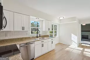 1605 Plover Rd, Jonesboro, GA 30238 - Photo 10