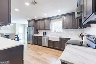 3759 Creekwood Dr, Valdosta, GA 31602 - Photo 8