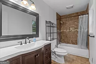 2400 Salem Dr NE, Marietta, GA 30062 - Photo 14