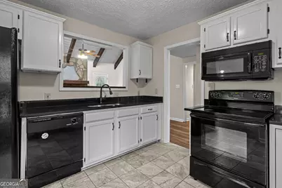 2400 Salem Drive NE, Marietta, GA 30062 - Photo 10