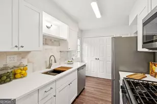 2370 Leafgate Rd, Decatur, GA 30033 - Photo 14