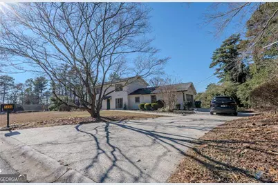 1499 Smokehouse Lane, Stone Mountain, GA 30088 - Photo 2