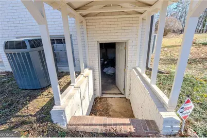 1499 Smokehouse Lane, Stone Mountain, GA 30088 - Photo 38