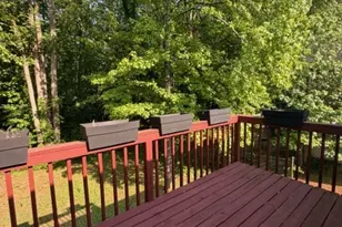 190 Oakwood Cir, Stockbridge, GA 30281 - Photo 2