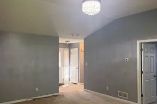 190 Oakwood Cir, Stockbridge, GA 30281 - Photo 14