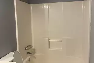 190 Oakwood Cir, Stockbridge, GA 30281 - Photo 4