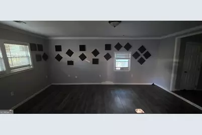 1032 Valley View Road SE, Atlanta, GA 30315 - Photo 4