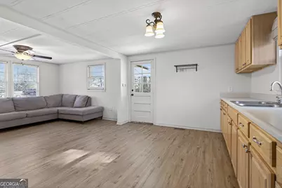 1470 Melville Brown Road, Williamson, GA 30292 - Photo 8