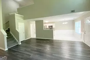 646 Lakes Cir, Lithonia, GA 30058 - Photo 16